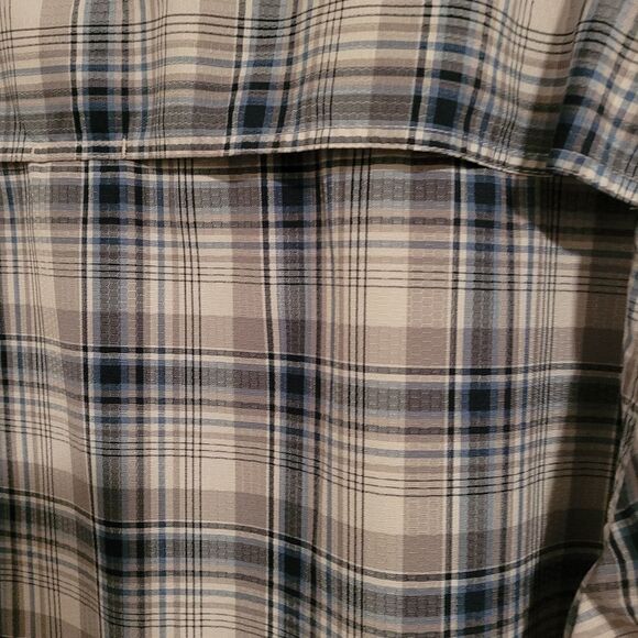 Croft & Barrow quick dry short sleeve‎ botton up shirt - Picture 3 of 5